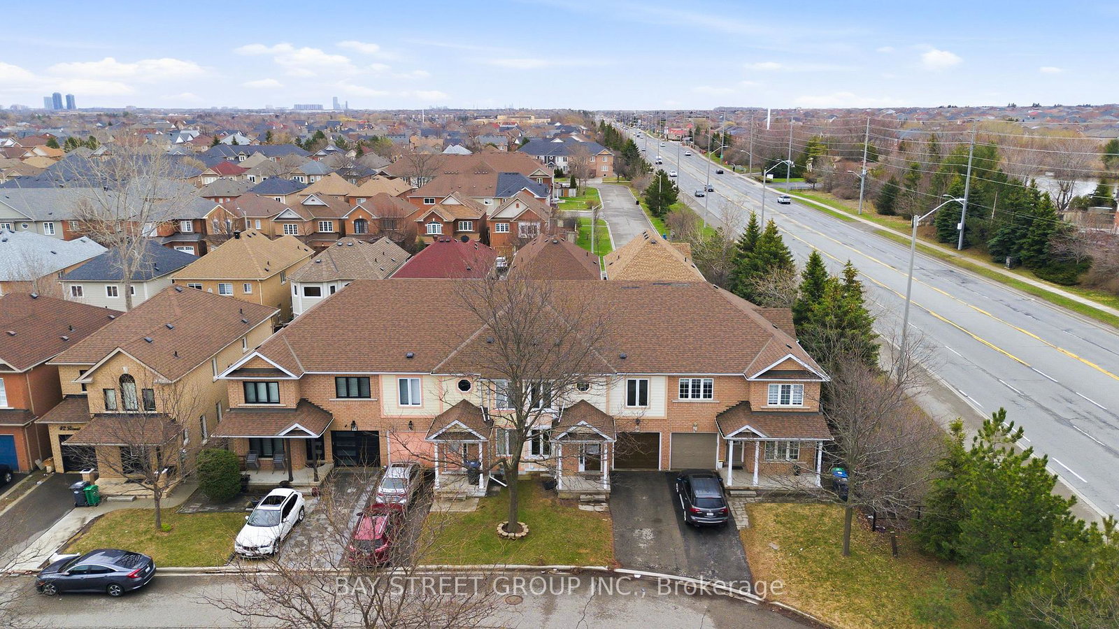 48-heartleaf-crescent-brampton-ontario-w13004316