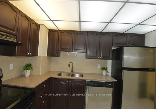 155-hillcrest-avenue-mississauga-ontario-w13004660