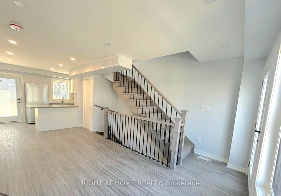 984-ossington-avenue-toronto-ontario-w13005018