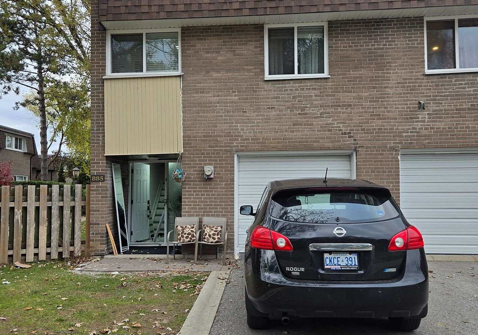 36-tandridge-crescent-etobicoke-ontario-w13005132