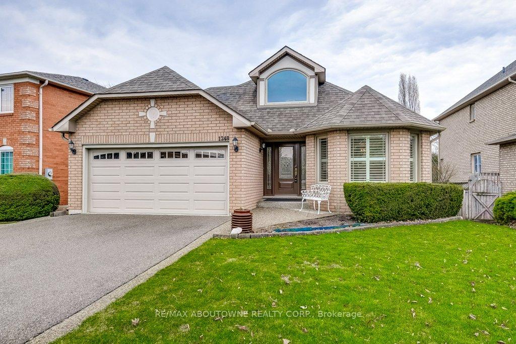 1248-heritage-way-oakville-ontario-w13005628