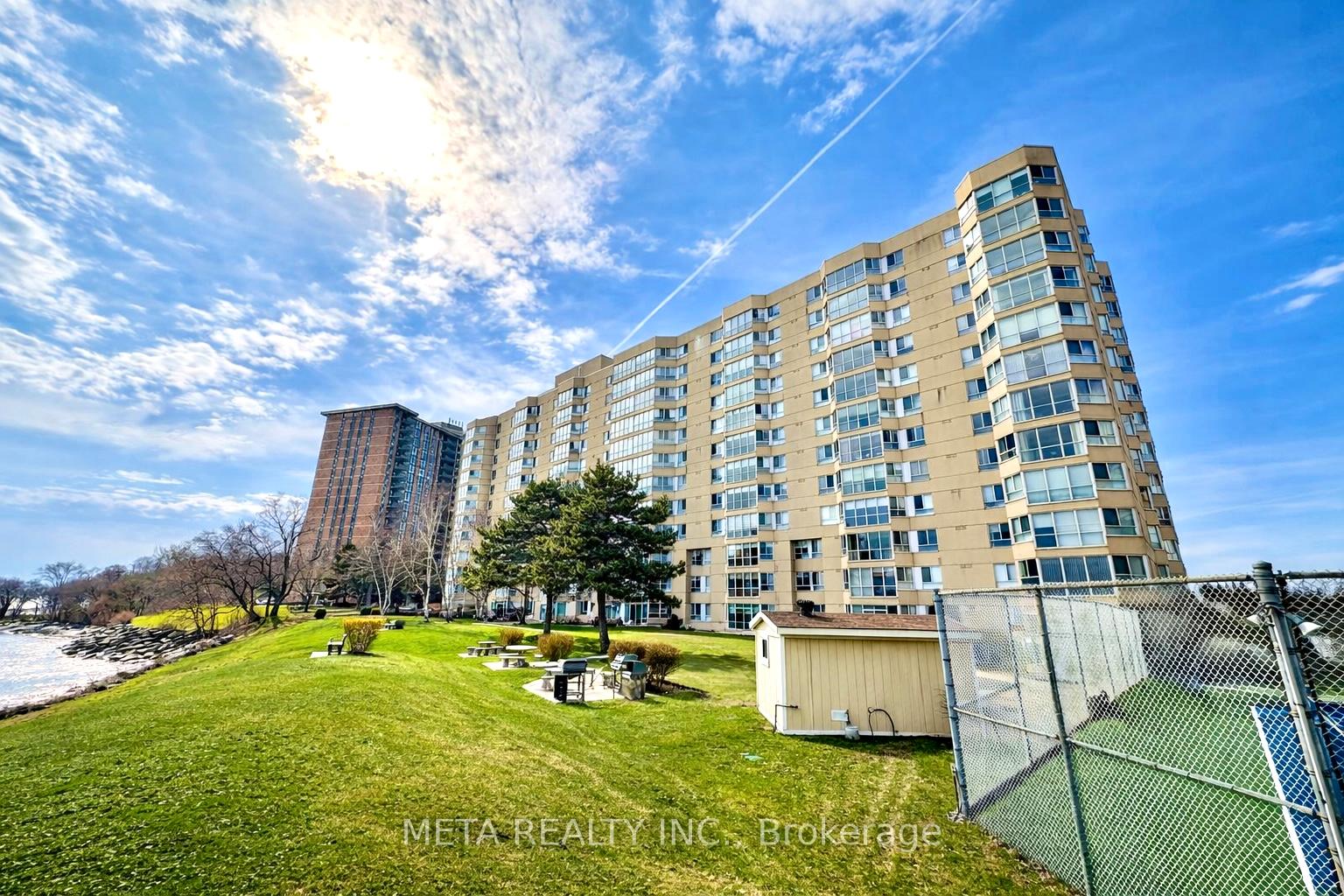 5280-lakeshore-road-burlington-ontario-w13005760