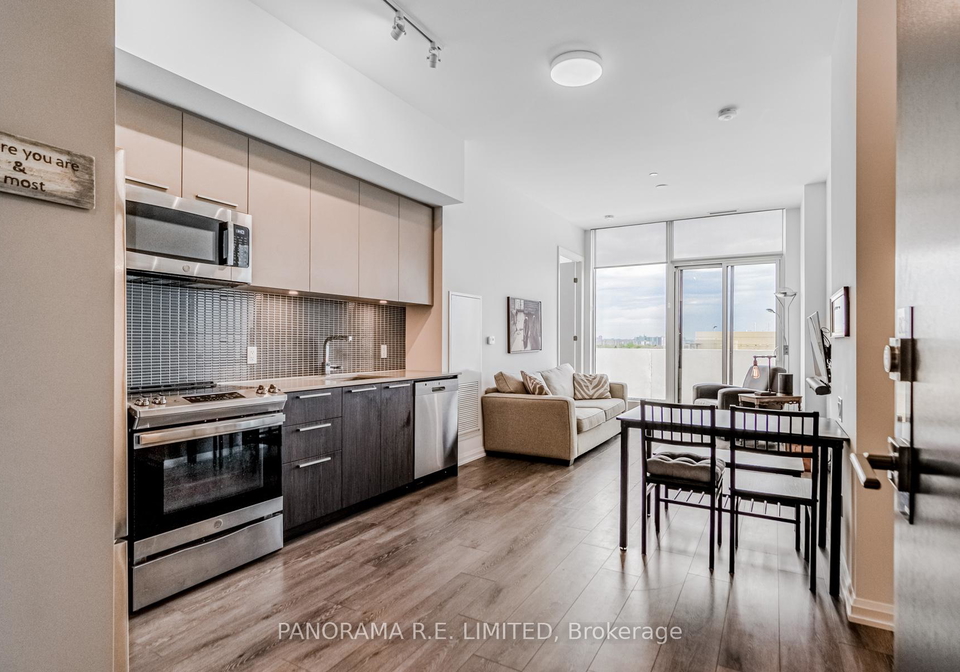 4208-dundas-street-w-etobicoke-ontario-w13006194