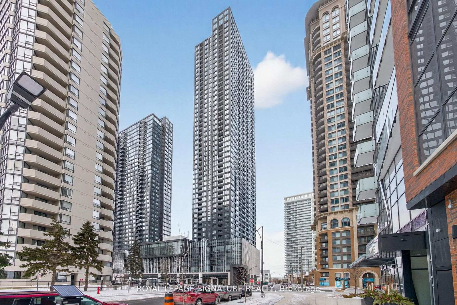 395-square-one-drive-mississauga-ontario-w13006412