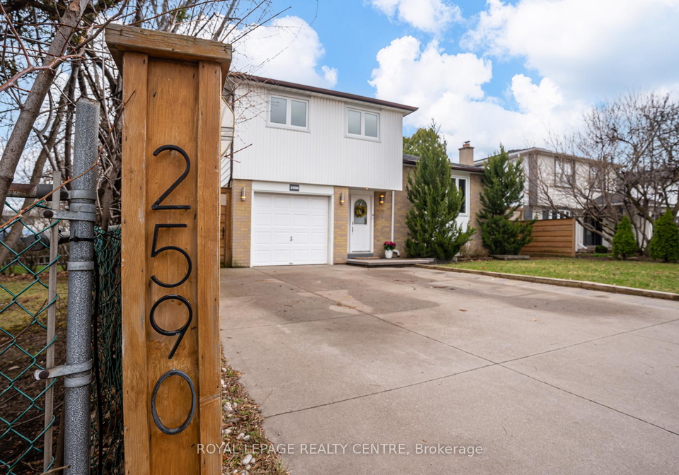2590-bromsgrove-road-mississauga-ontario-w13006748