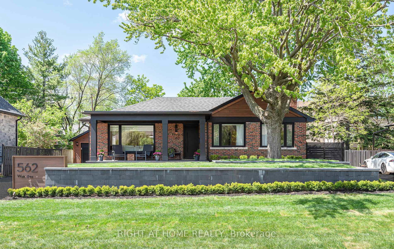 562-weir-avenue-oakville-ontario-w13006830