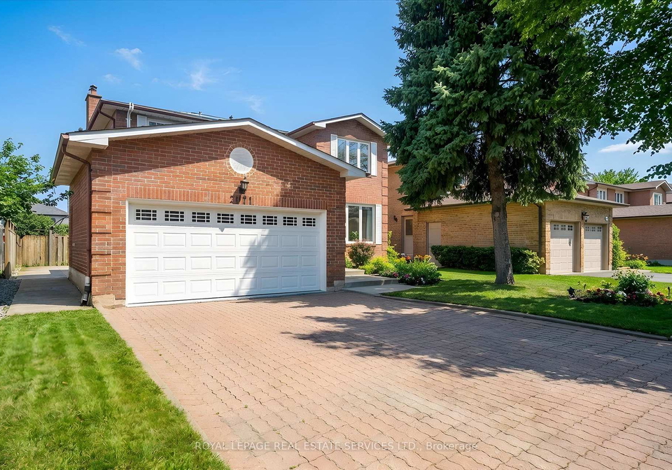 2071-pen-street-oakville-ontario-w13007246