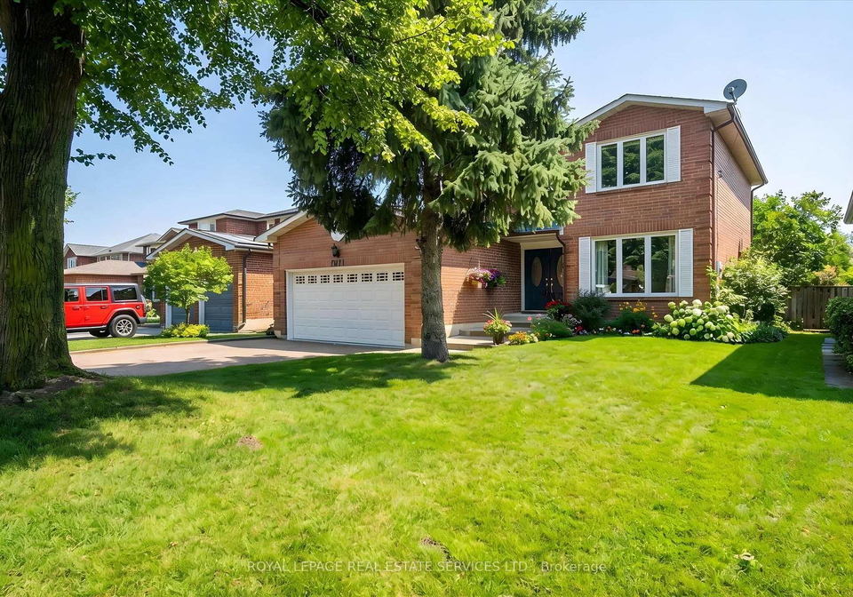 2071-pen-street-oakville-ontario-w13007246