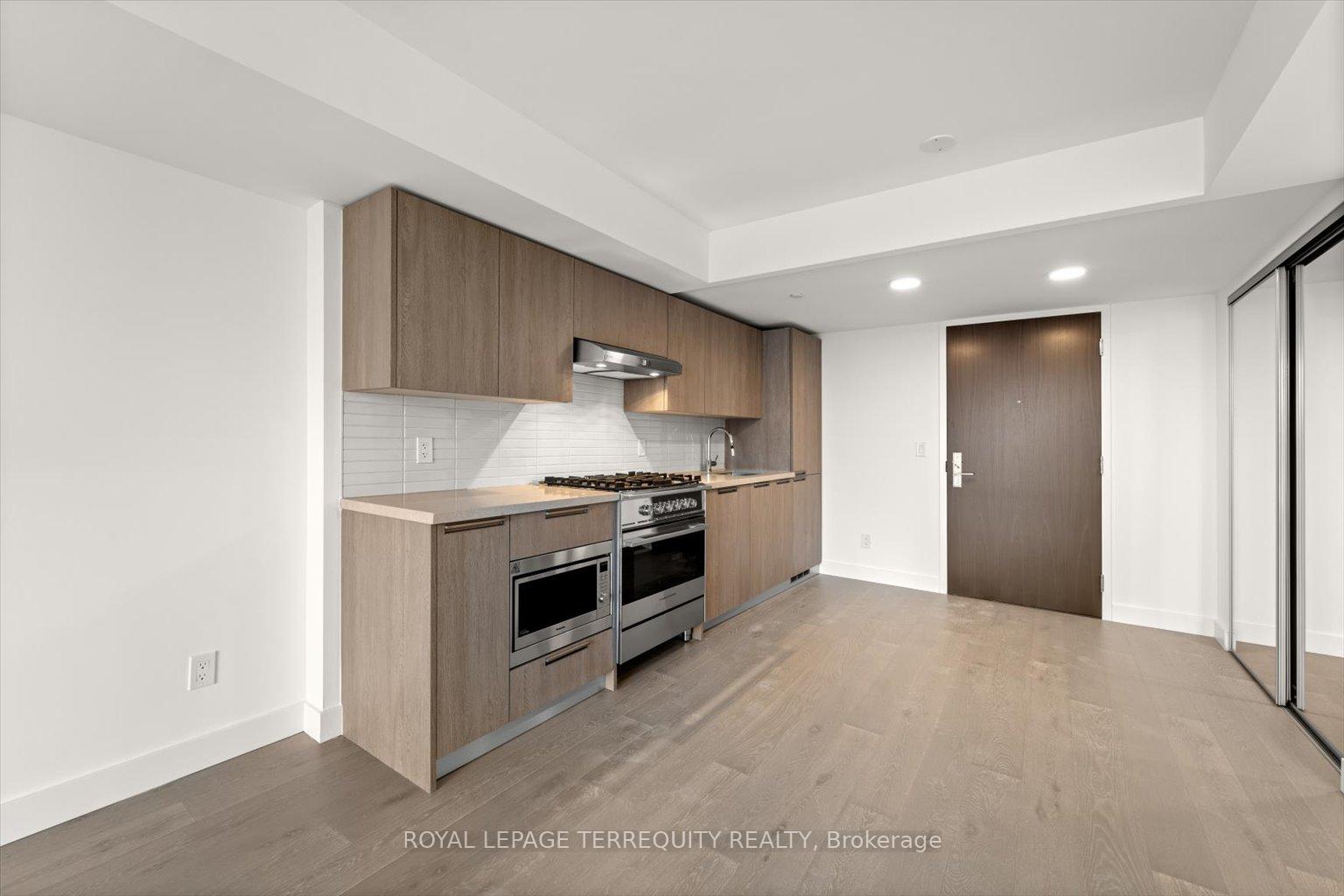 160-kingsway-crescent-etobicoke-ontario-w13007262