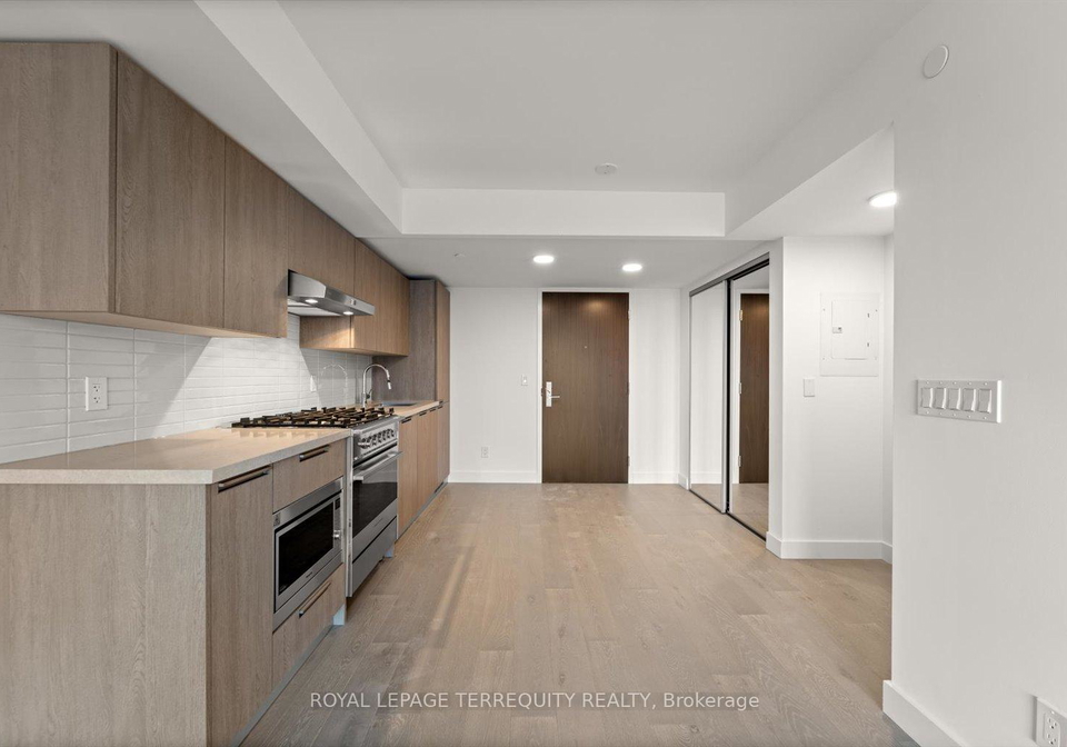 160-kingsway-crescent-etobicoke-ontario-w13007262