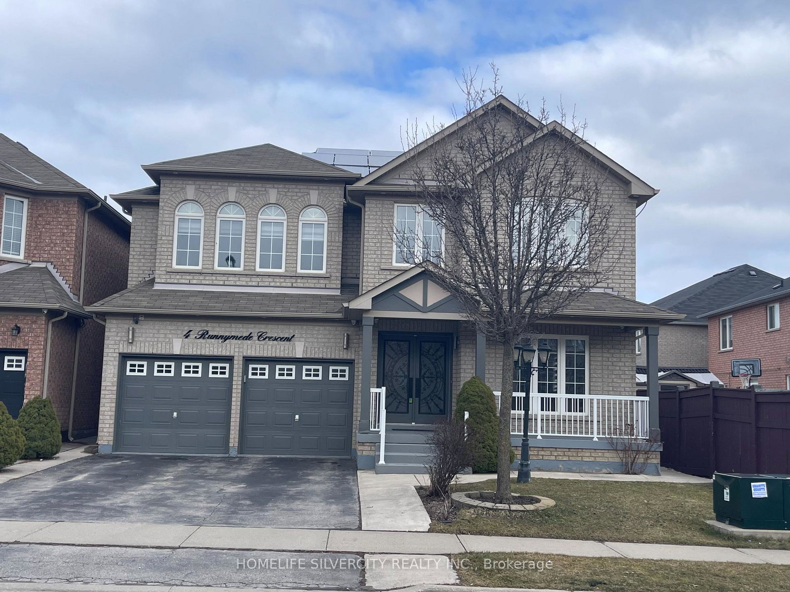 4-runnymede-crescent-brampton-ontario-w13007282
