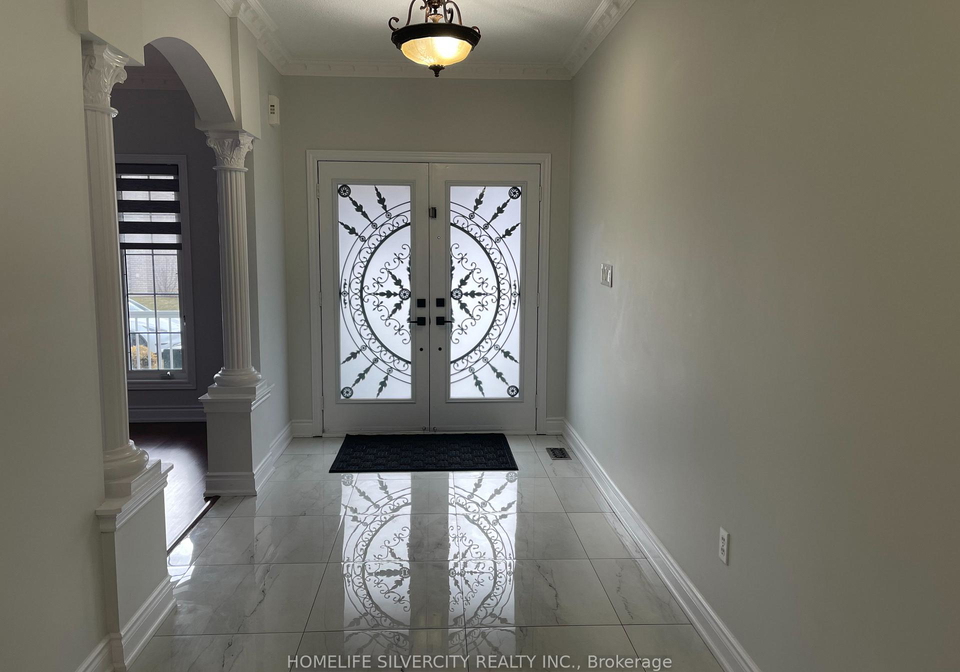 4-runnymede-crescent-brampton-ontario-w13007282