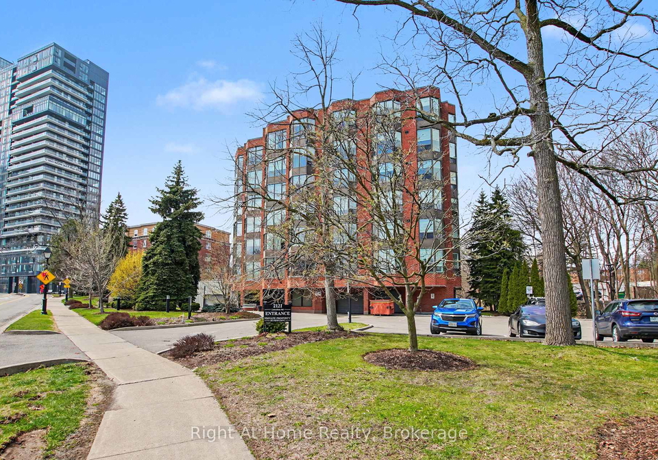 2121-lakeshore-road-burlington-ontario-w13007308