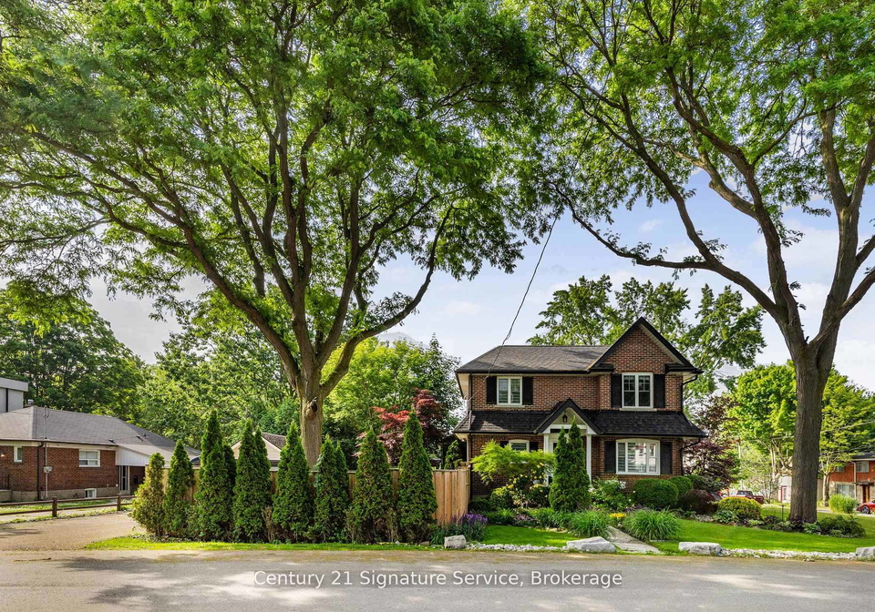 33-mcintosh-avenue-etobicoke-ontario-w13007382