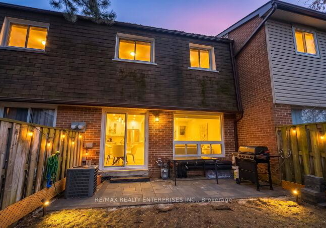 3025-cedarglen-gate-mississauga-ontario-w13007632