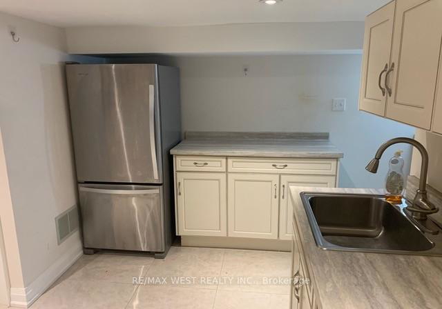46-westmoreland-avenue-toronto-ontario-w13007634