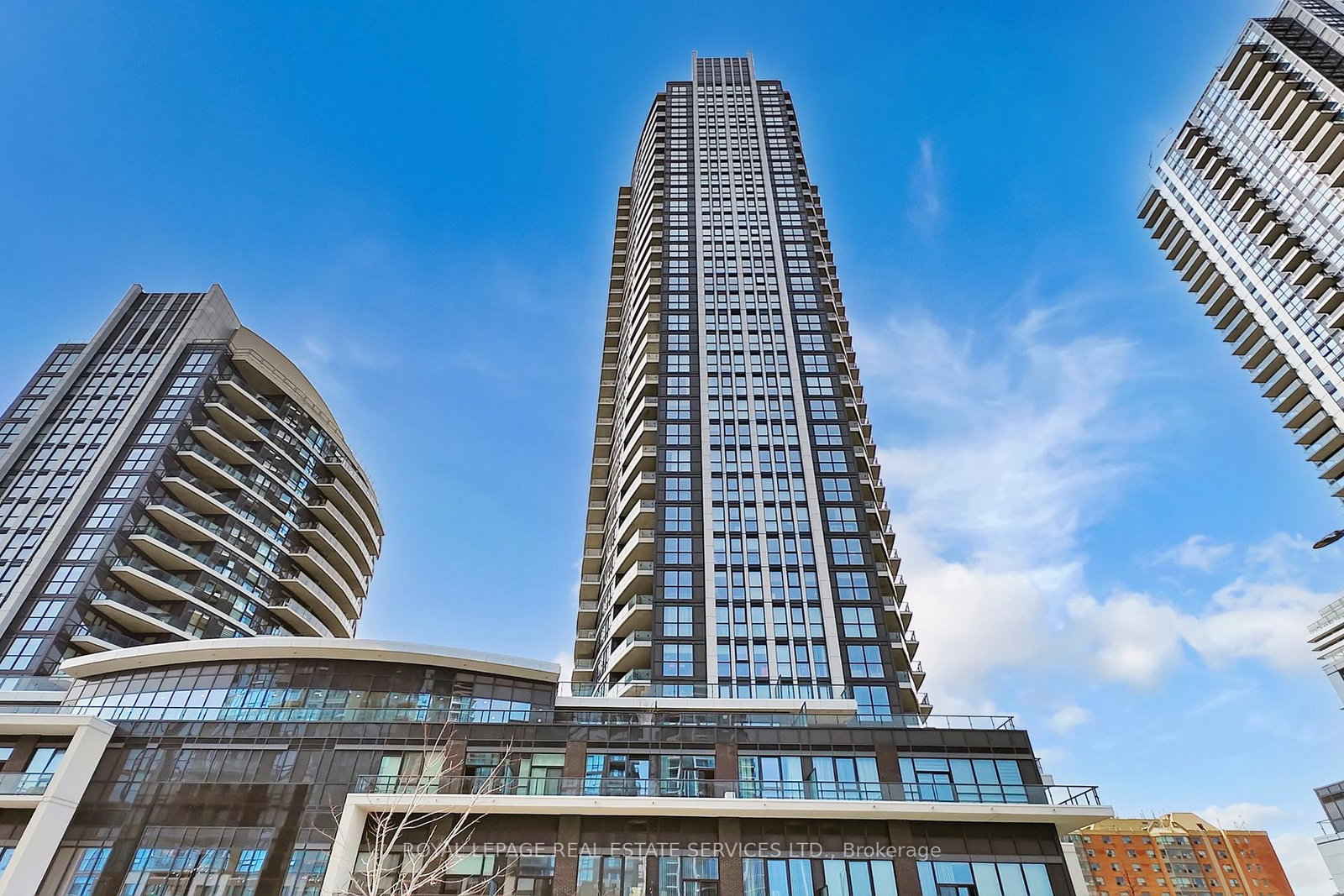 35-watergarden-dr-drive-mississauga-ontario-w13007824