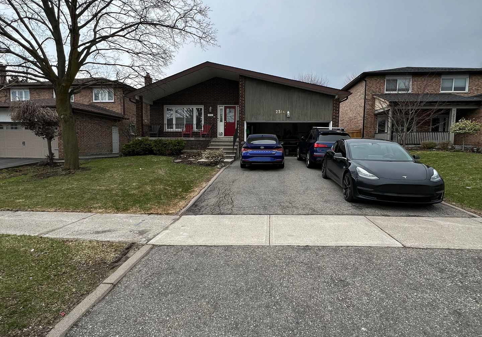 2516-parmeer-drive-mississauga-ontario-w13007836