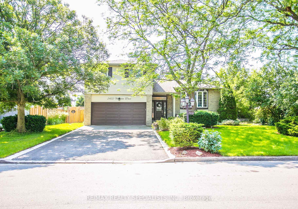 2422-ventura-drive-oakville-ontario-w13008080