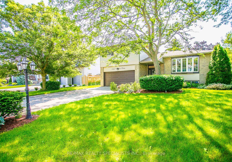2422-ventura-drive-oakville-ontario-w13008080