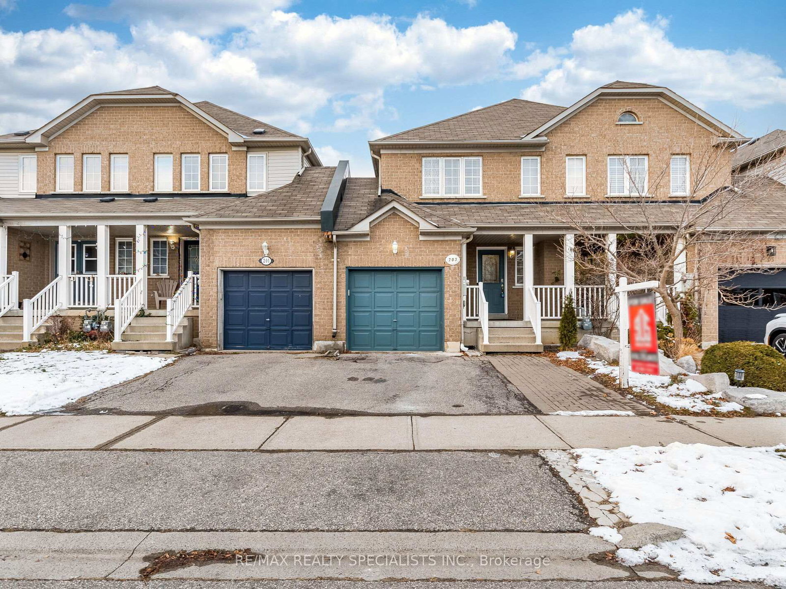 203-sherwood-road-milton-ontario-w13008214