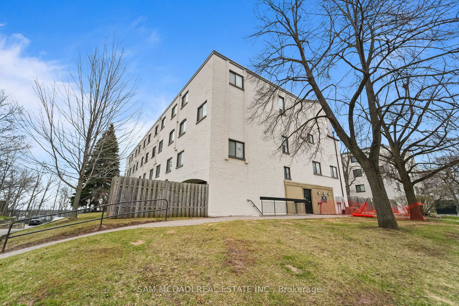 1050-falgarwood-drive-oakville-ontario-w13008236