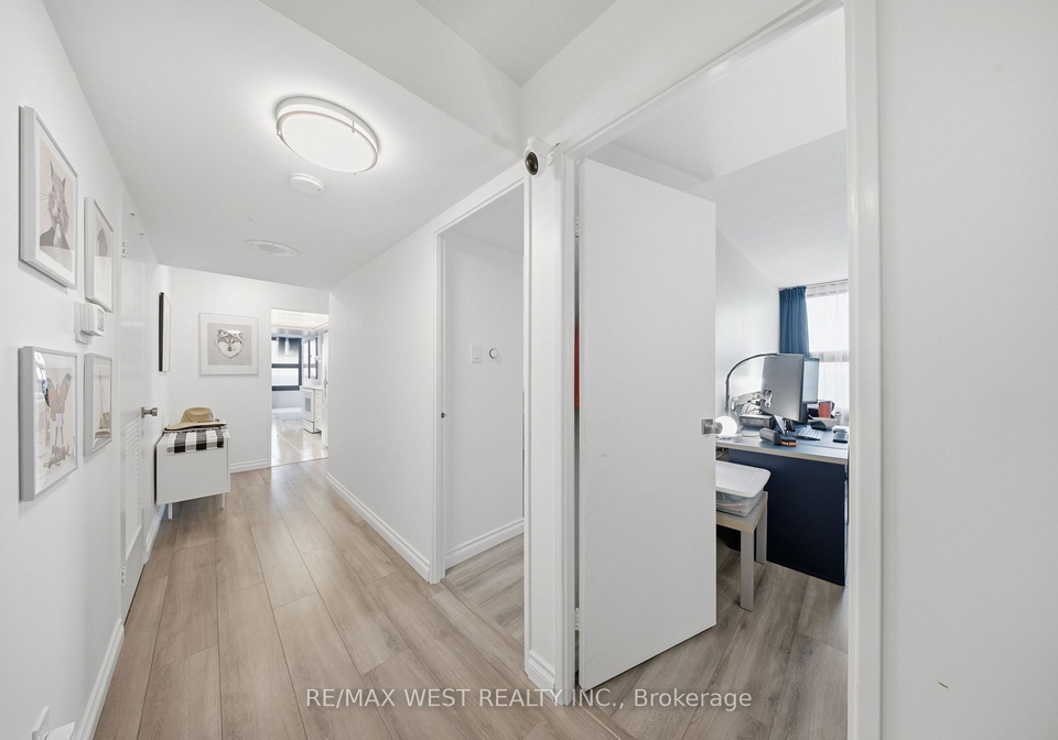 1300-bloor-street-mississauga-ontario-w13008962