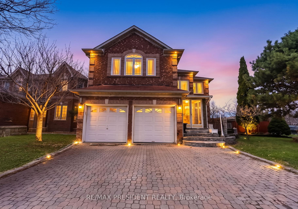 3211-bloomfield-drive-mississauga-ontario-w13009480
