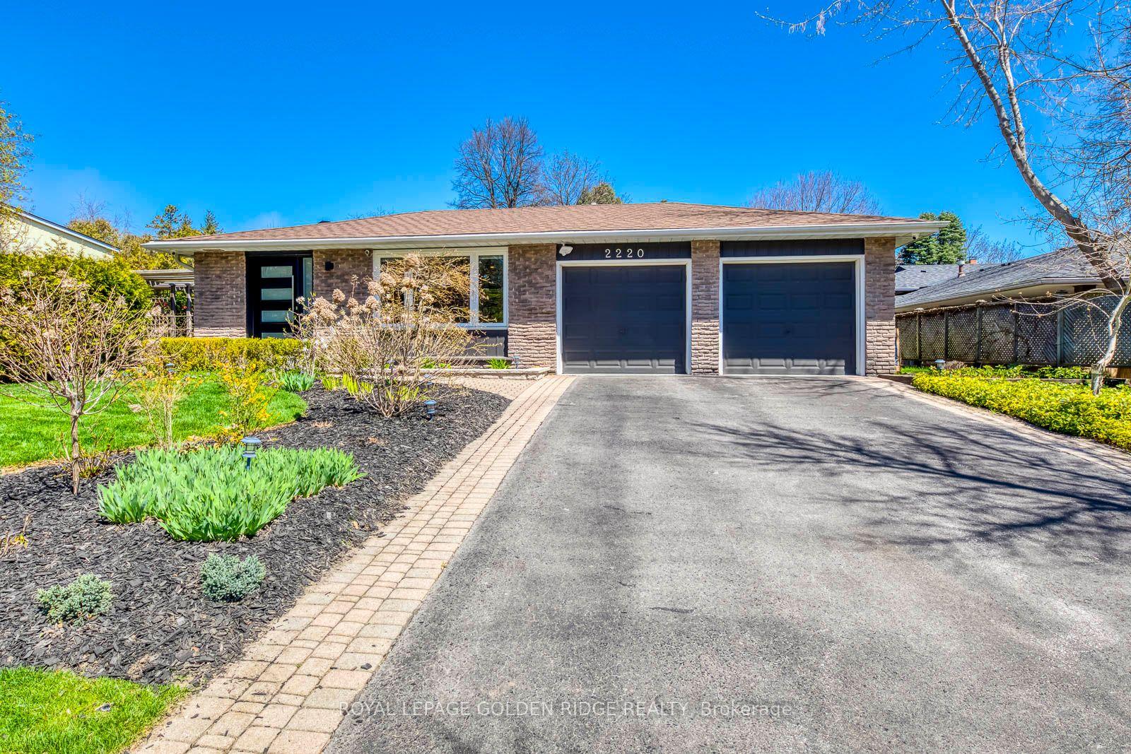 2220-elmhurst-avenue-oakville-ontario-w13009556