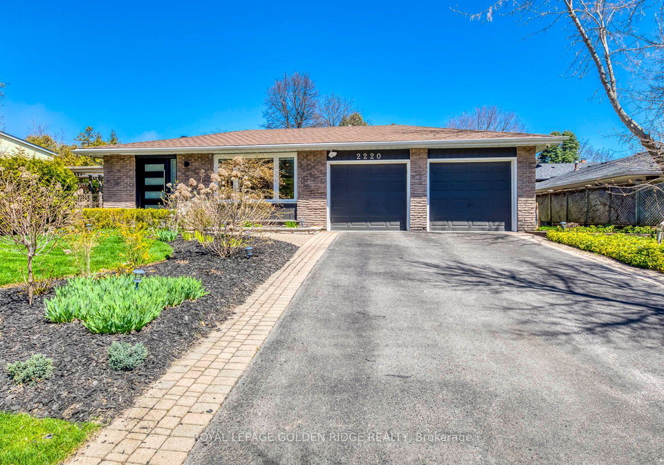2220-elmhurst-avenue-oakville-ontario-w13009556