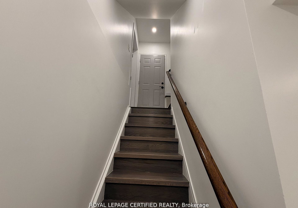 2129-glenfield-road-oakville-ontario-w13010076