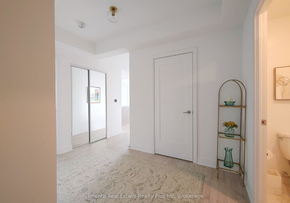 70-annie-craig-drive-etobicoke-ontario-w13010100