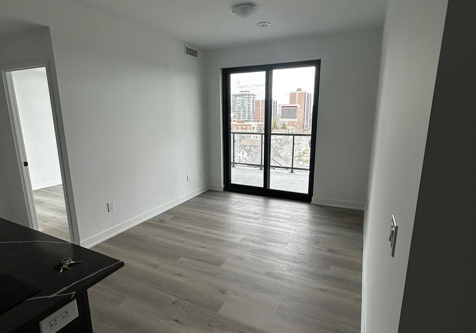 2075-lakeshore-road-burlington-ontario-w13010316