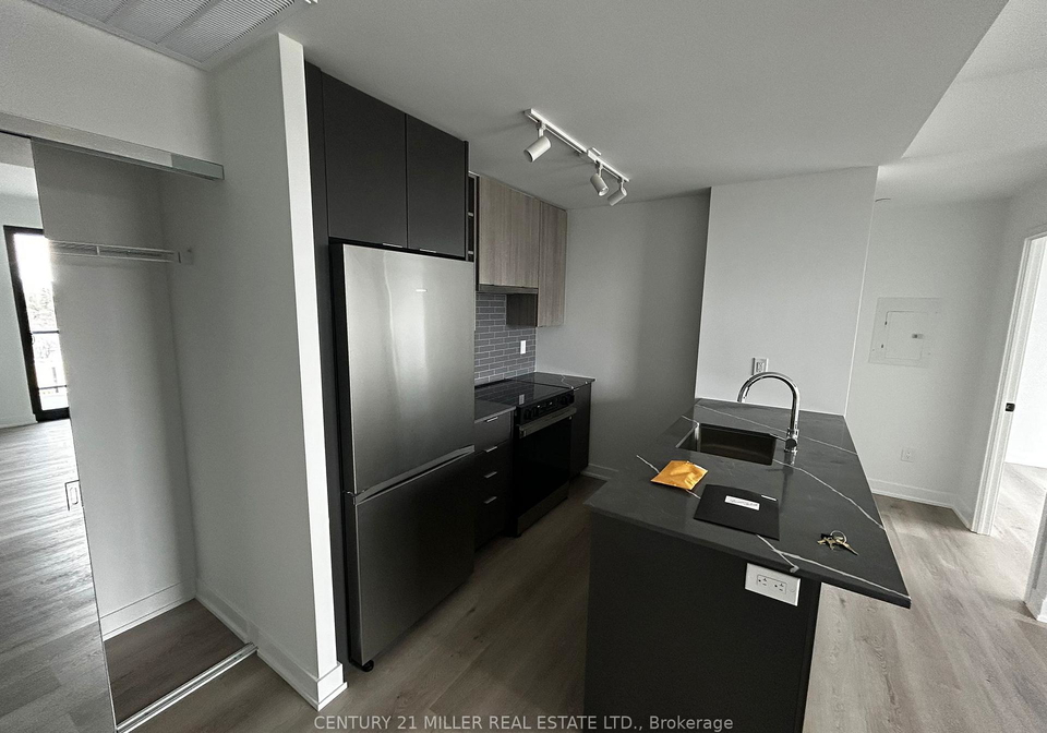 2075-lakeshore-road-burlington-ontario-w13010316