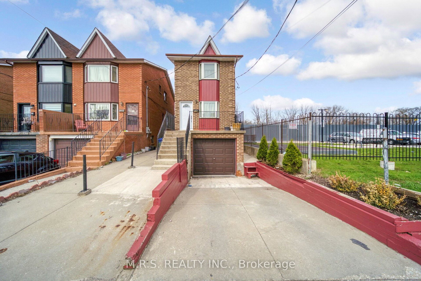 29a-south-station-street-north-york-ontario-w13010398
