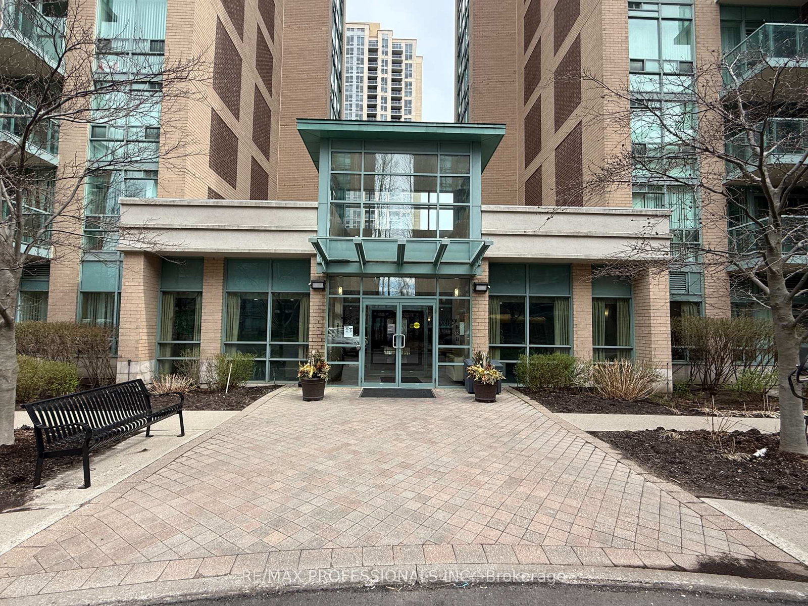 7-michael-power-place-etobicoke-ontario-w13010412