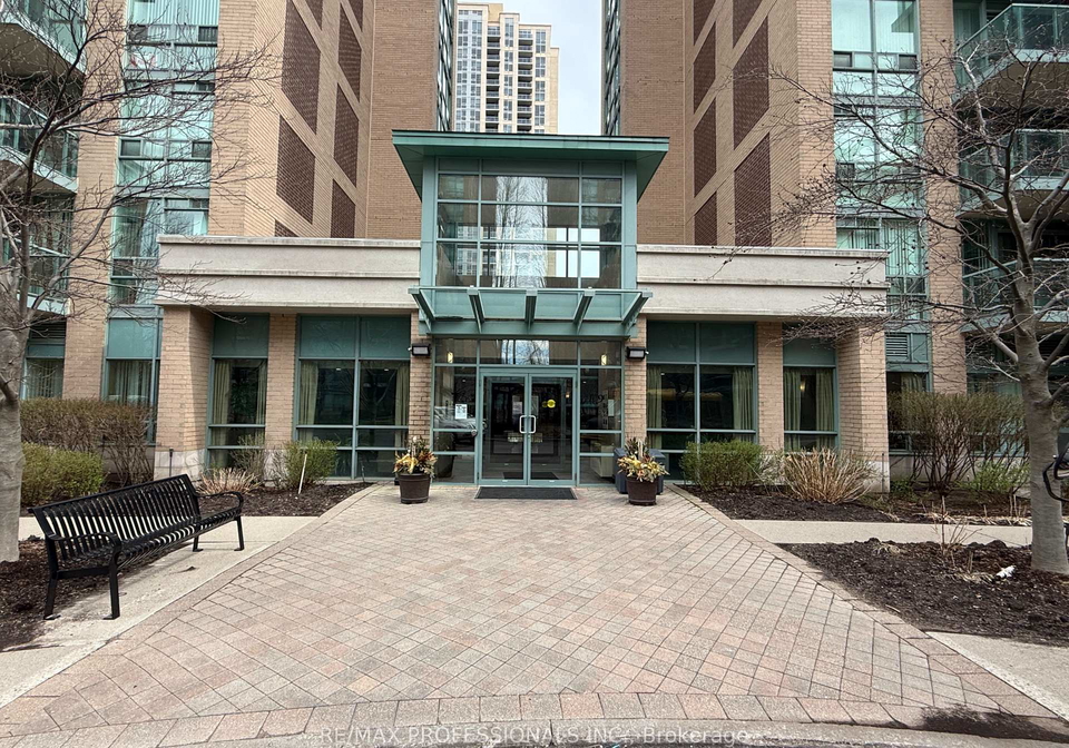 7-michael-power-place-etobicoke-ontario-w13010412