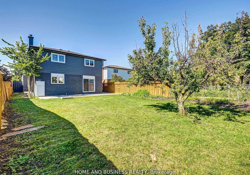 470-louis-drive-mississauga-ontario-w13010418