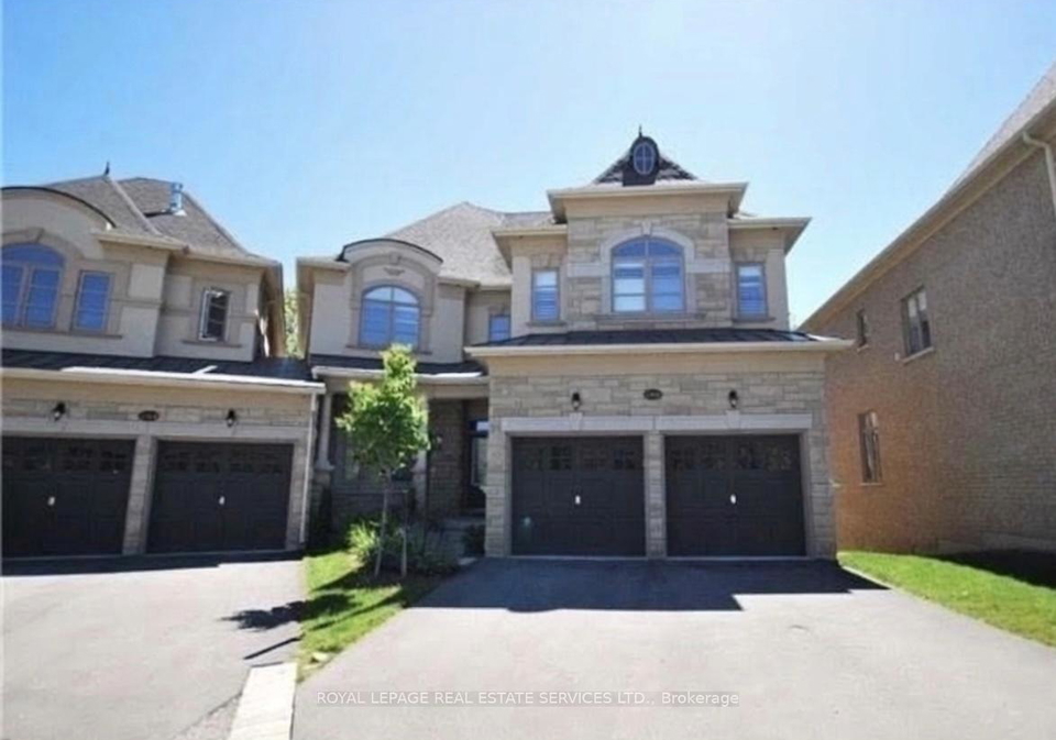 2366-chateau-common-oakville-ontario-w13010618
