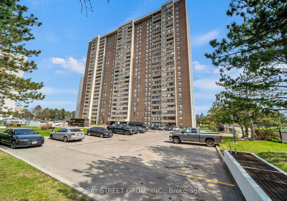 18-knightsbridge-road-brampton-ontario-w13010636