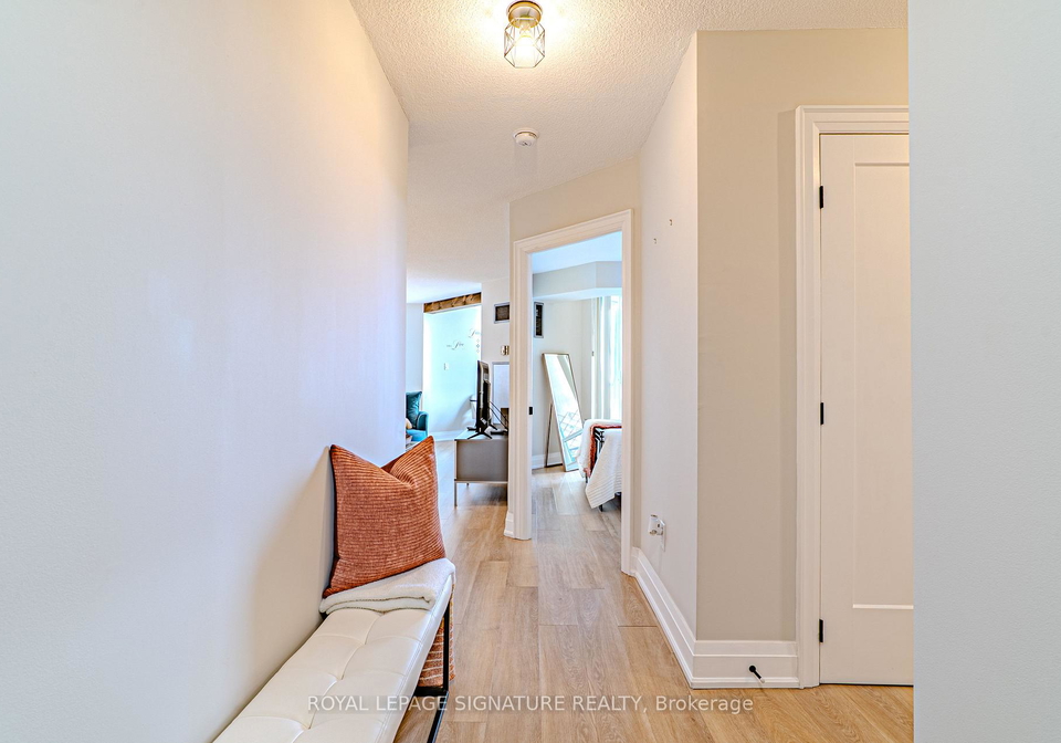 550-webb-drive-mississauga-ontario-w13011108