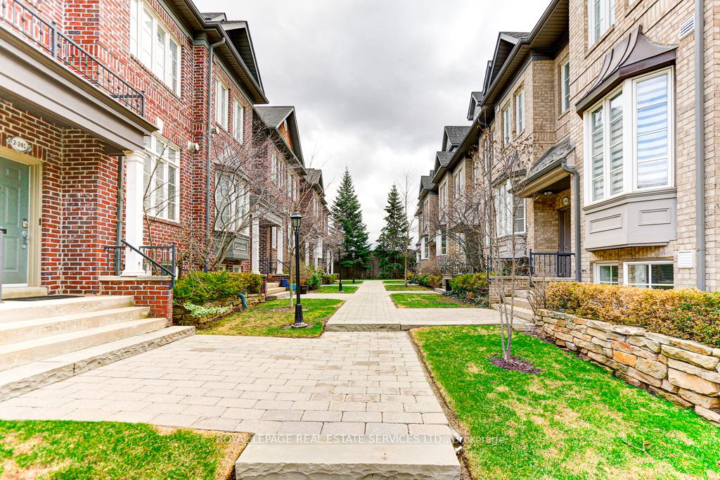245-van-dusen-boulevard-etobicoke-ontario-w13011338