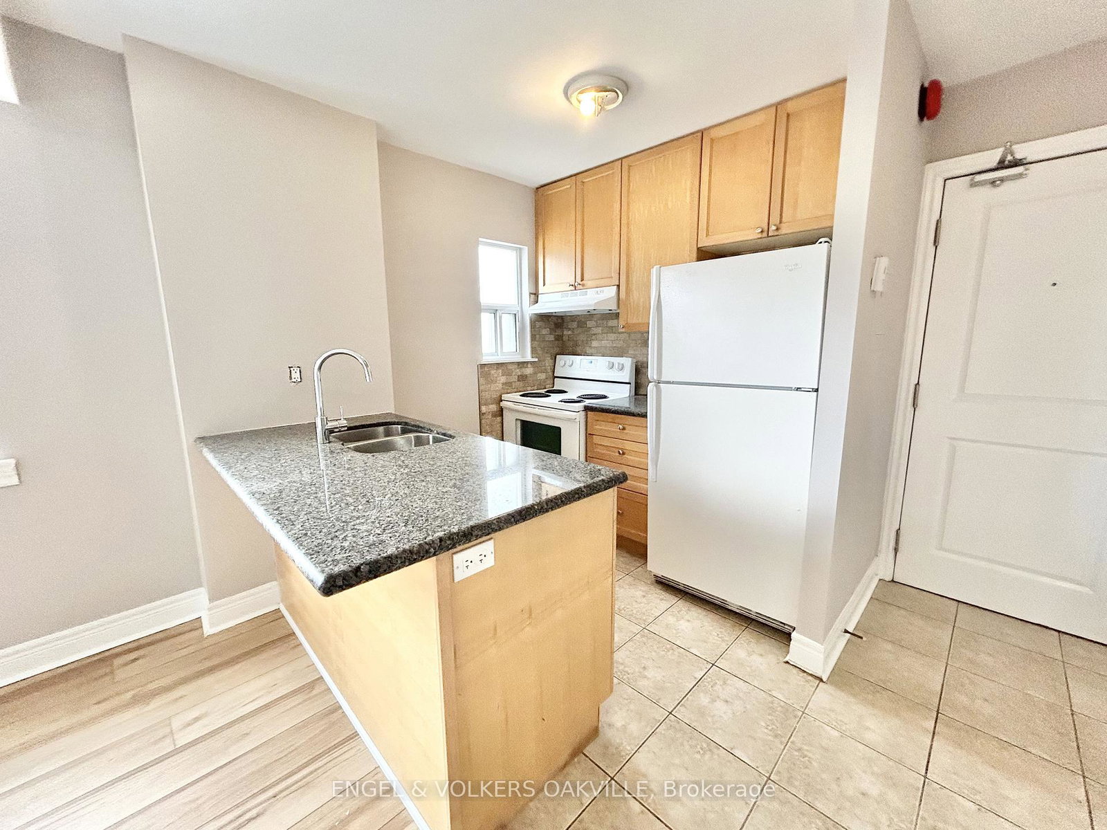 11-thirty-third-street-etobicoke-ontario-w13012722