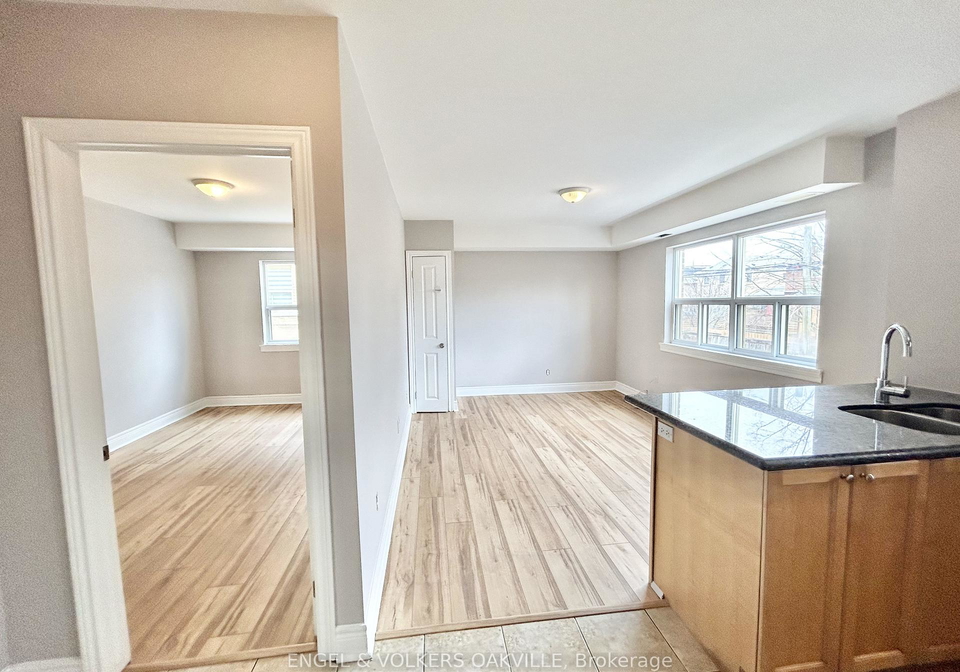 11-thirty-third-street-etobicoke-ontario-w13012722