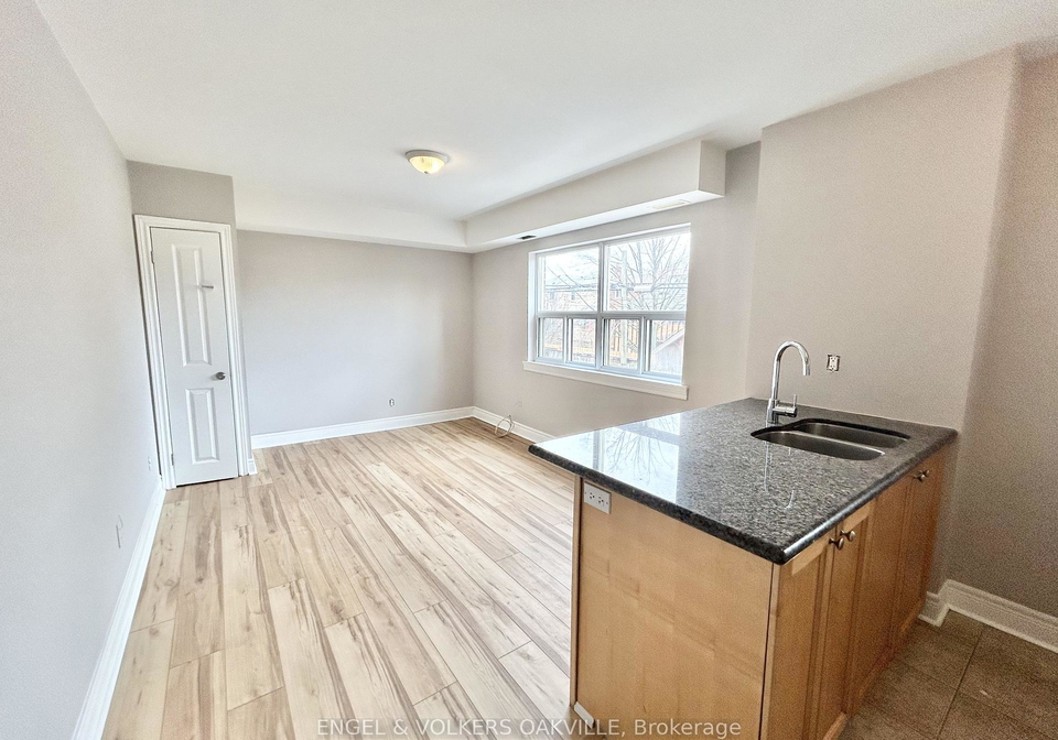 11-thirty-third-street-etobicoke-ontario-w13012722