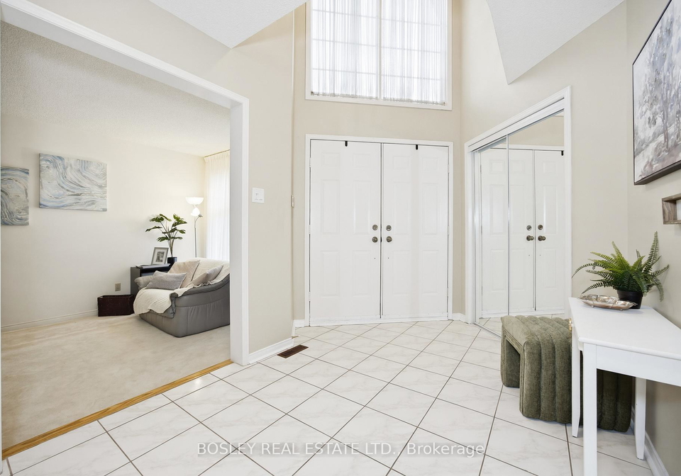 5176-castlefield-drive-mississauga-ontario-w13013148
