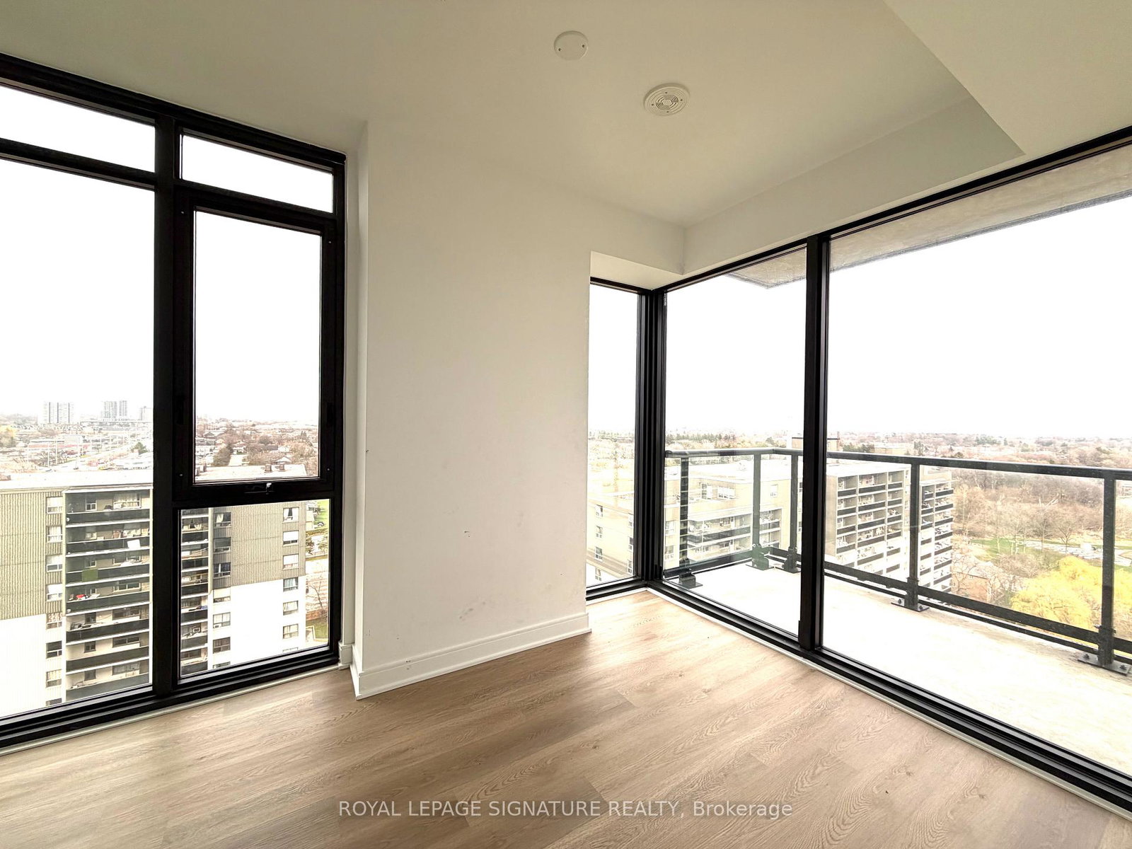 86-dundas-street-e-mississauga-ontario-w13013548