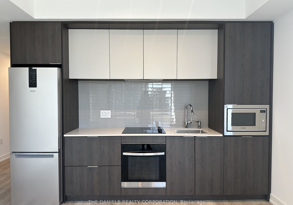 395-square-one-drive-mississauga-ontario-w13013660