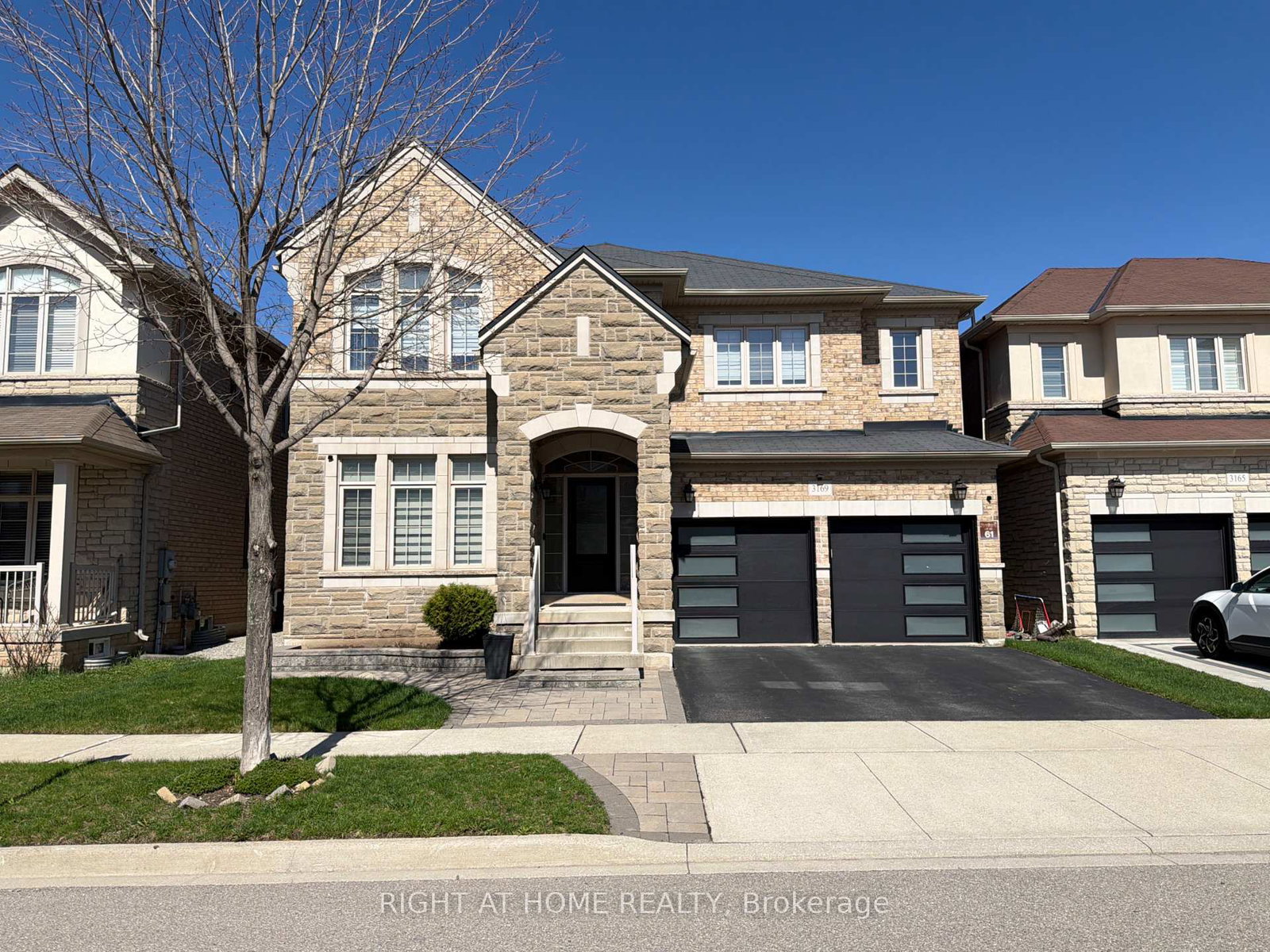3169-larry-crescent-oakville-ontario-w13014024