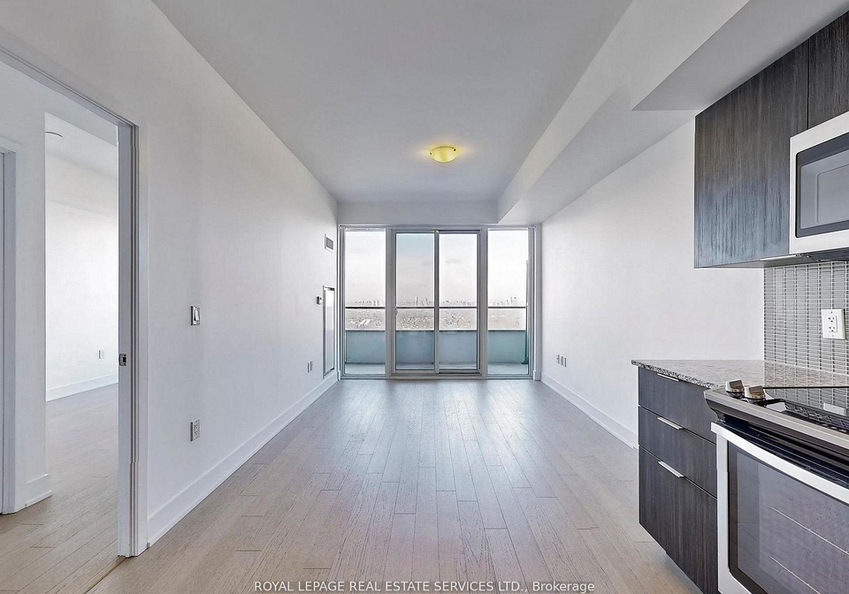 30-shore-breeze-drive-etobicoke-ontario-w13014108